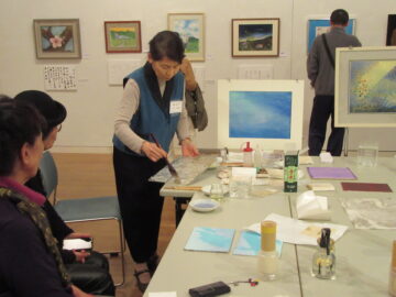 日本画体験教室（講師戸田みどり）
